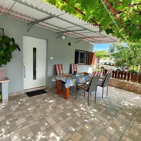 Semesterbostad Pavao 1402 Pula